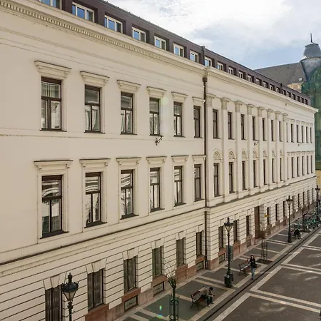 Basilica View Three Bedrooms Prime With Free Parking * Budapeste