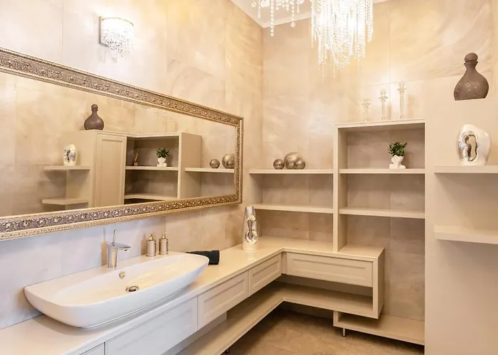 Basilica View Three Bedrooms Prime With Free Parking * Budapest