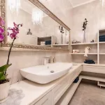 아파트 Basilica View Three Bedrooms Prime With Free Parking