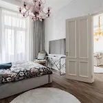 아파트 Basilica View Three Bedrooms Prime With Free Parking *