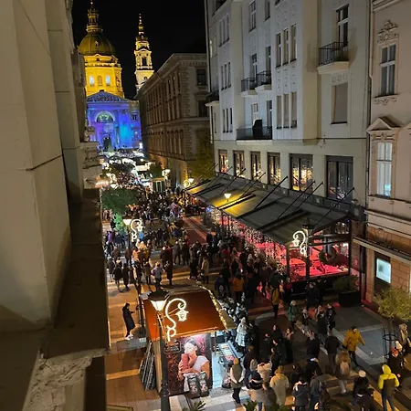 Basilica View Prime With Free Parking Appartement
