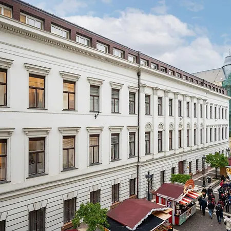 Basilica View Three Bedrooms Prime With Free Parking