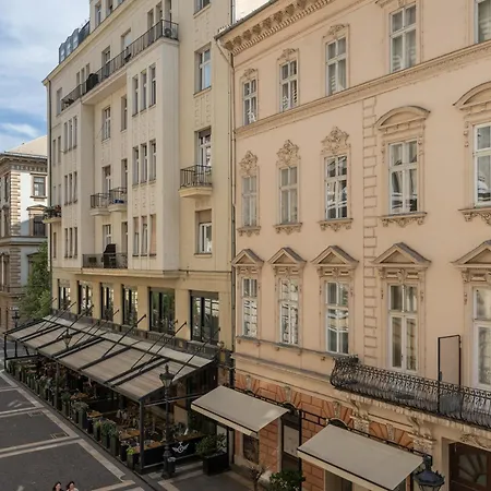Basilica View Three Bedrooms Prime With Free Parking