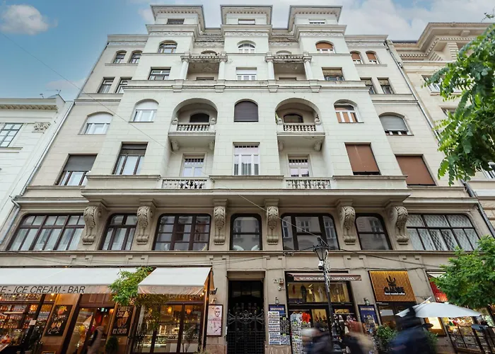 Apartman Basilica View Three Bedrooms Prime With Free Parking