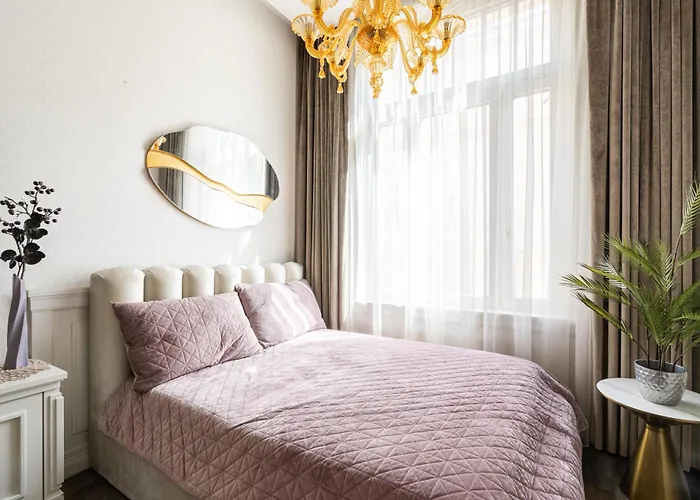 Apartman Basilica View Three Bedrooms Prime With Free Parking *