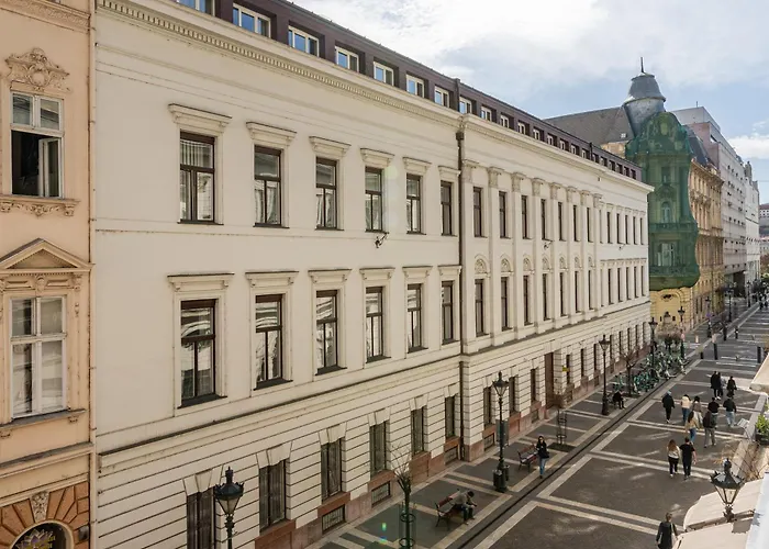 Basilica View Three Bedrooms Prime With Free Parking * Budapest